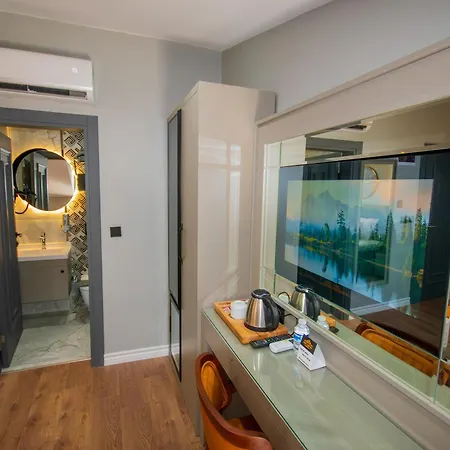 Bera Airport Hotel 3*