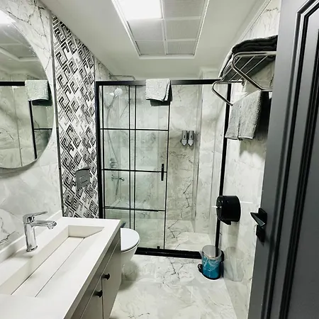 Bera Airport Hotel 3*