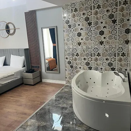 Bera Airport Hotel 3*
